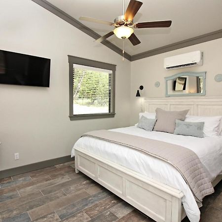 Green Acres Cottages - Fredericksburg Suite วิมเบอร์ลีย์ ภายนอก รูปภาพ
