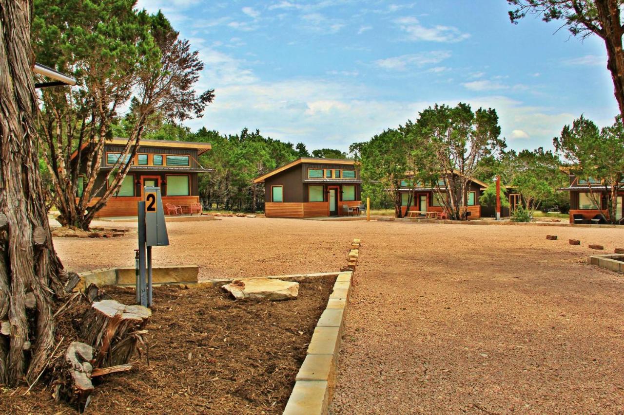 Green Acres Cottages - Fredericksburg Suite วิมเบอร์ลีย์ ภายนอก รูปภาพ