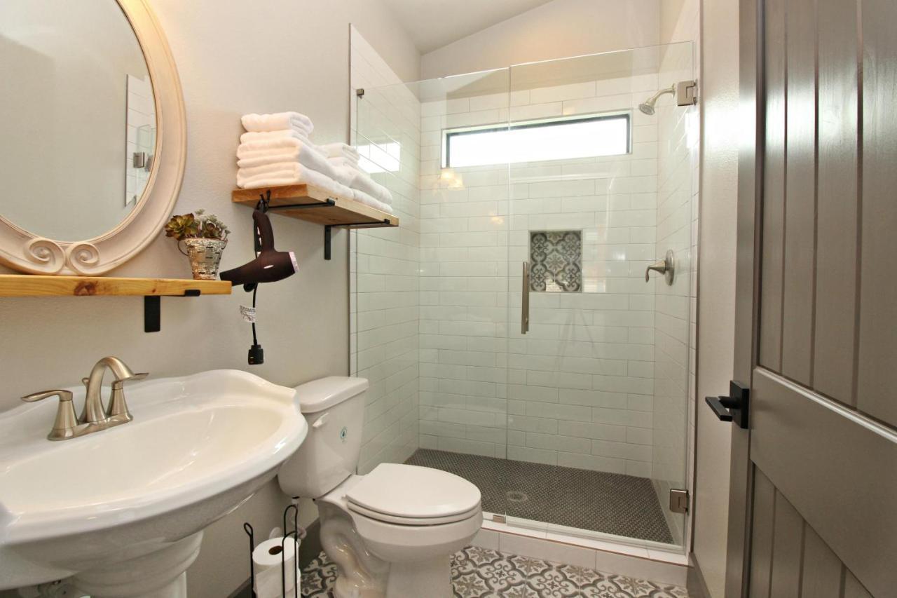 Green Acres Cottages - Fredericksburg Suite วิมเบอร์ลีย์ ภายนอก รูปภาพ